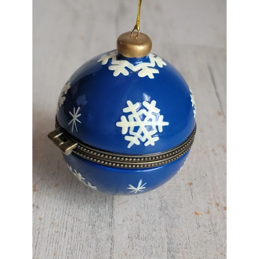 Blue snowball porcelain snowflake trinket container ornament Xmas